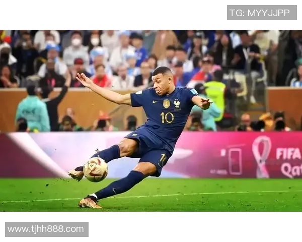 欧美足球明星时尚穿搭大揭秘展现个性与风格的完美结合